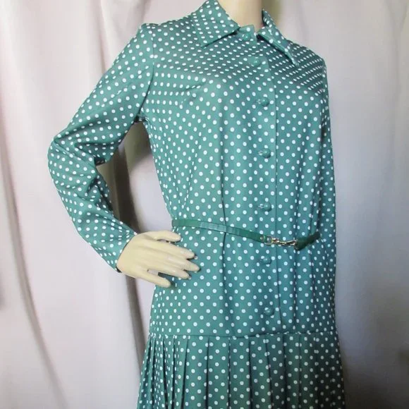 strapless open back dress A-Line/Princess Scoop Short Sleeves Tea-Length Vintage Dress main image 1